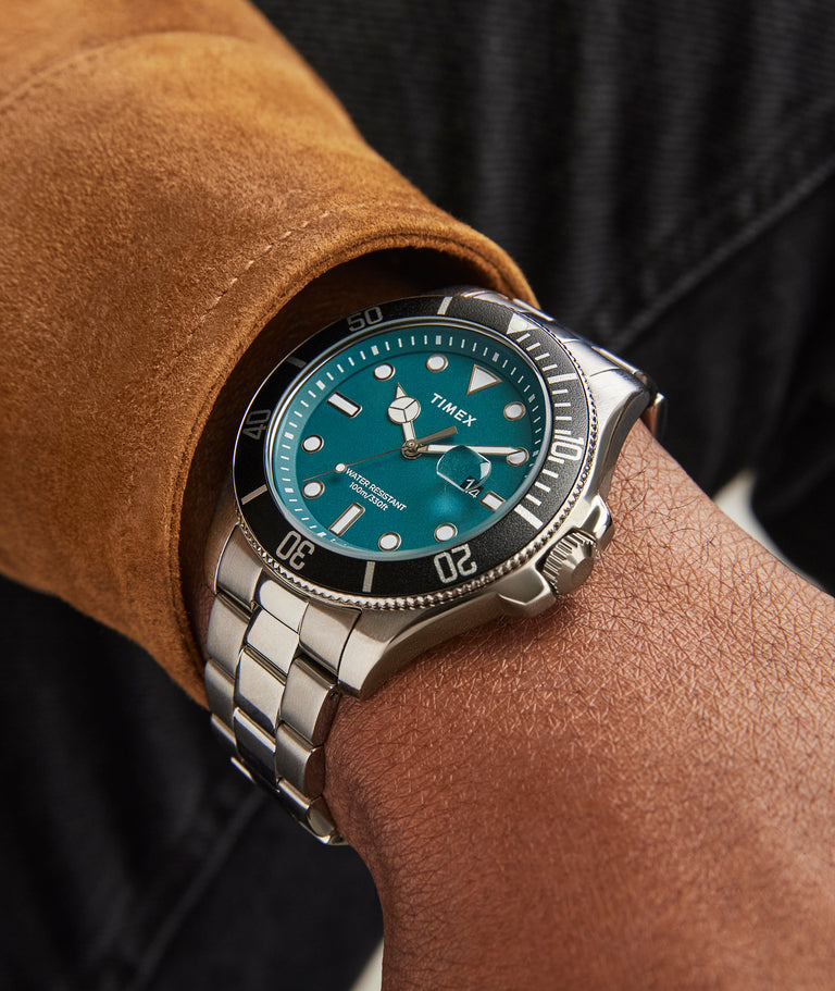 The role of watches in achieving a business casual look