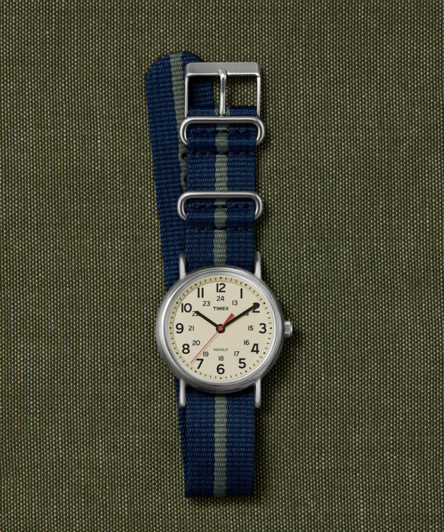 T2N654 Weekender 38mm Fabric Strap Watch Campaign Key Silhouettes (Beauty shots) Image