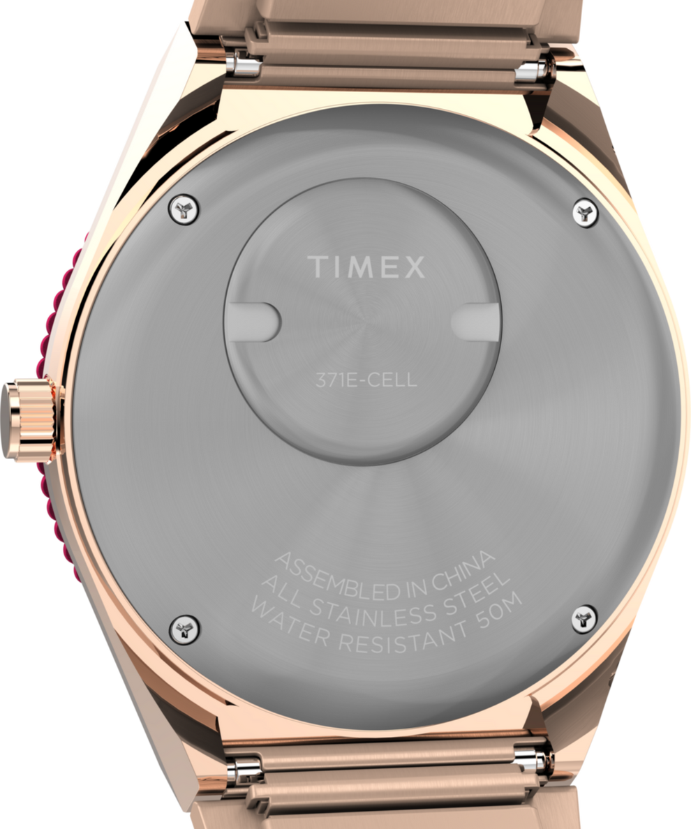 TW2W41000 Q Timex 36mm Stainless Steel Expansion Band Watch Caseback Image