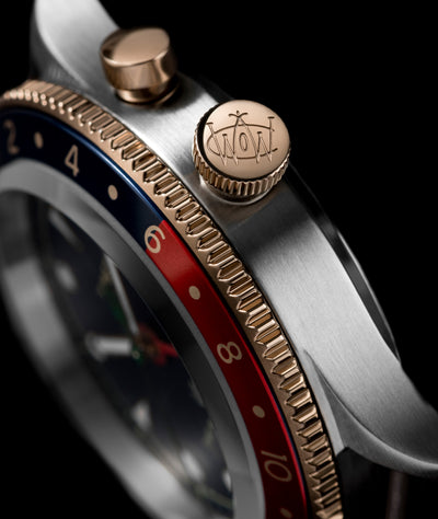 Timex® Reloj Easy Reader para hombre con banda de expansión en tono dorado  #T2H301, Oro, Reloj de cuarzo