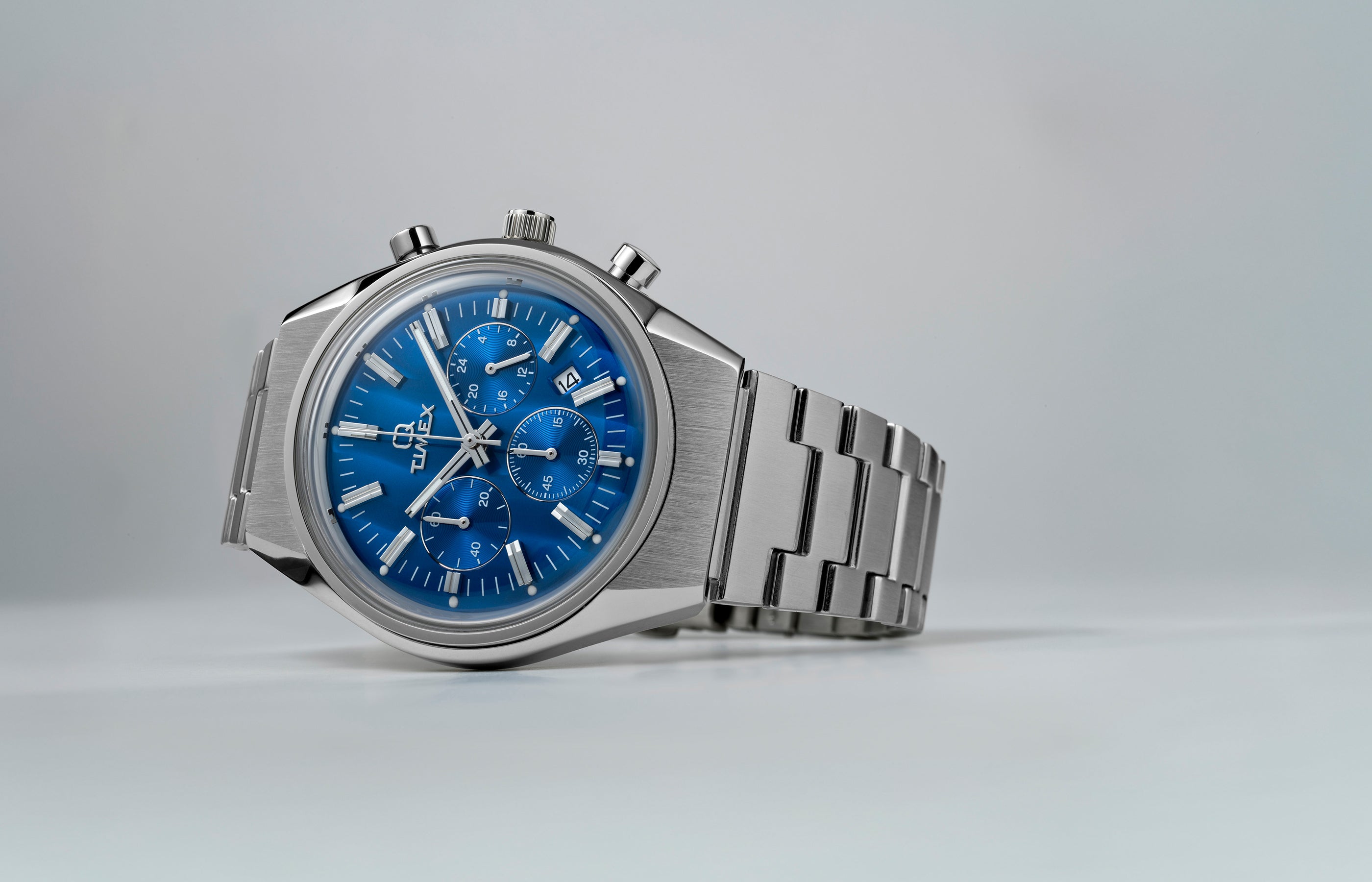 Q Timex Falcon Eye Chronograph 40mm Stainless Steel Bracelet Watch