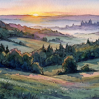Paisaje rural al estilo de la acuarela al atardecer, con onduladas colinas verdes, bosques y un castillo en la lejanía.