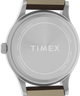 Imagen del fondo de la caja del reloj T40051 Expedition Metal Field de 39 mm con correa de piel