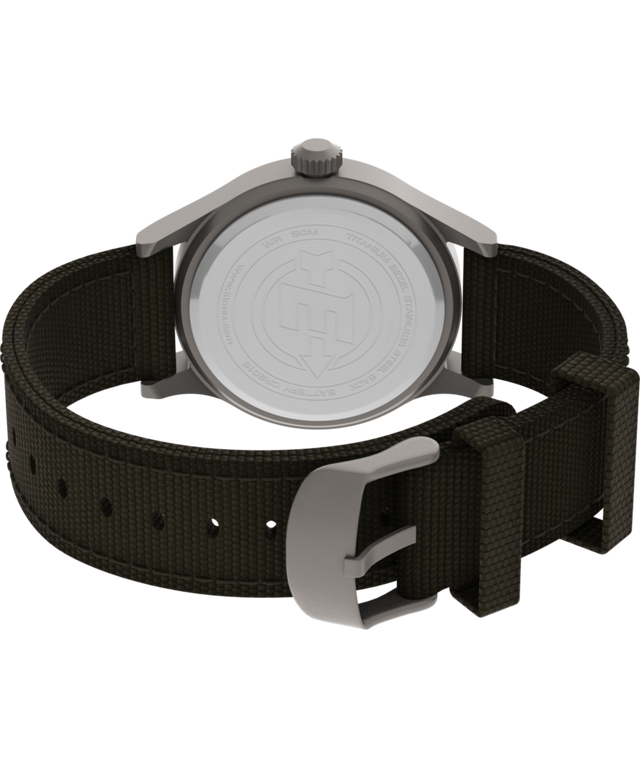 T49961 Expedition Scout, reloj con correa de tela de 40 mm: imagen del fondo de la caja con accesorio
