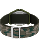 T78141 TIMEX TIME MACHINES® Reloj infantil de 29 mm con correa elástica de tejido de camuflaje verde. Imagen del fondo de la caja con accesorio.