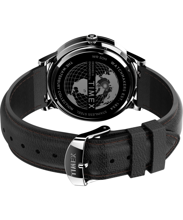TW2U88400 Waterbury Classic Day/Date, reloj de 40 mm con correa de piel: imagen del fondo de la caja con accesorio