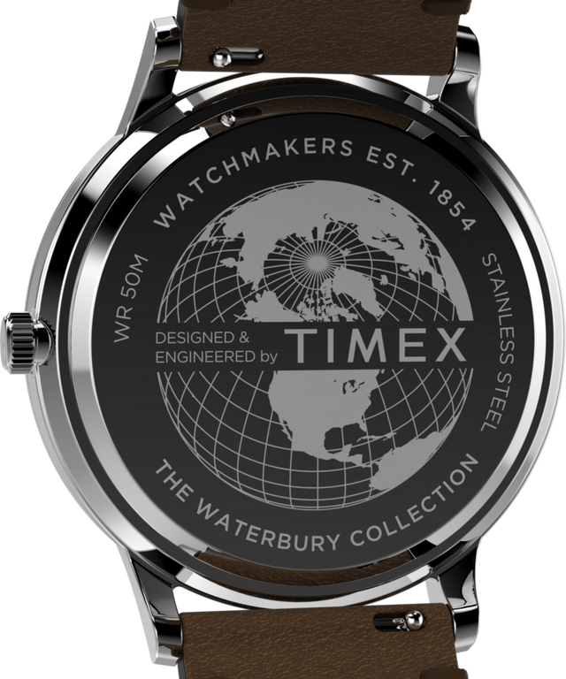 TW2W50600 Waterbury Classic 40 mm con correa de piel: imagen del fondo de la caja del reloj