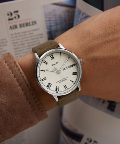 TW2W50600 Waterbury Classic 40mm Leather Strap Watch Primary Wrist Image