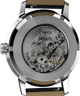 TW2W68800 Peanuts® x Timex Marlin® Automatic Saxophonist, reloj de 40 mm con correa de piel. Imagen del fondo de la caja.