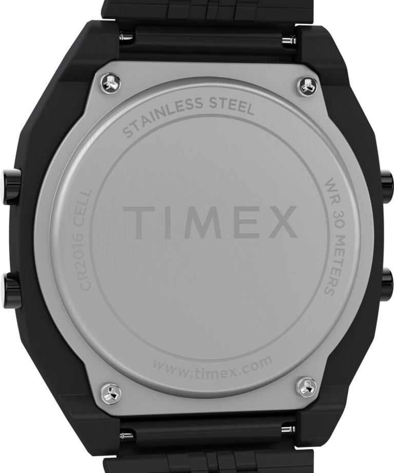 TW2W91600 Timex T80 Steel, reloj de 36 mm con brazalete de acero inoxidable. Imagen del fondo de la caja.