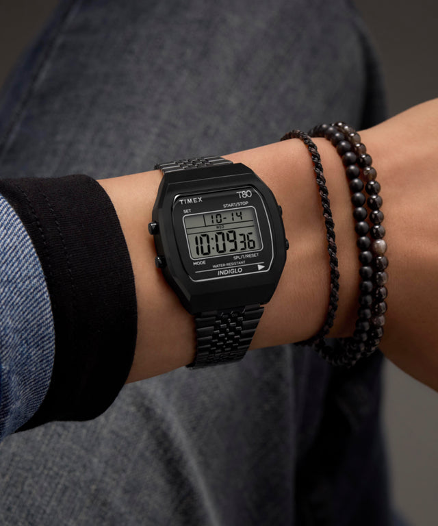 TW2W91600 Timex T80 Steel, reloj de 36 mm con brazalete de acero inoxidable. Imagen principal de la muñeca.