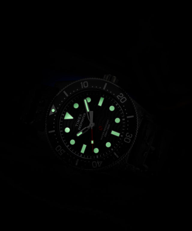 TW2Y02200 Deepwater Reef 200 XCF, correa de caucho sintético de 43 mm: imágenes de las principales siluetas de la campaña del reloj (fotos de producto)
