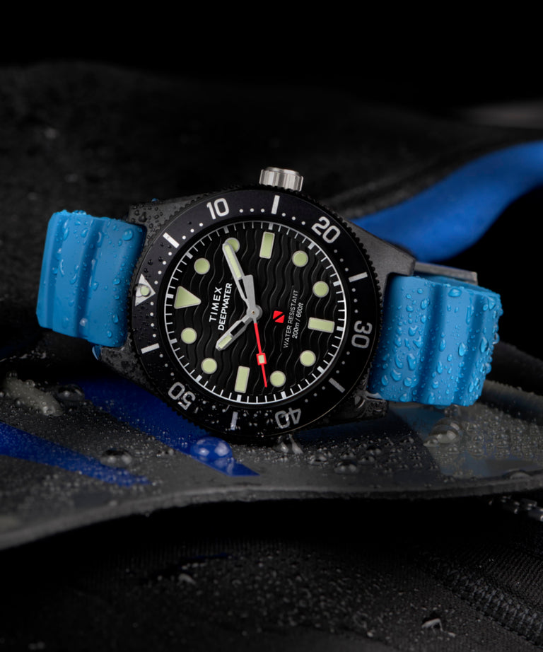 TW2Y02500 Deepwater Reef 200 XCF, correa de caucho sintético de 43 mm: imágenes de los modelos clave de la campaña (fotos de presentación)