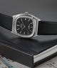 Imagen de las siluetas principales de campaña (fotos de estudio) del reloj Timex® Automatic 1983 E Line de 34 mm con correa de piel TW2Y07500