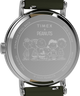 TW2Y12400 Peanuts® x Timex Weekender, esfera festiva, 40 mm, correa de piel. Imagen del fondo de la caja del reloj