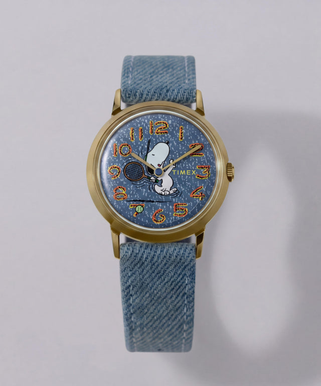 Imagen de siluetas clave de la campaña (fotos de estudio) del reloj TW2Y12500 Peanuts® x Timex Marlin® 1965 Reissue inspirado en Snoopy Tennis con correa de tela de 34 mm