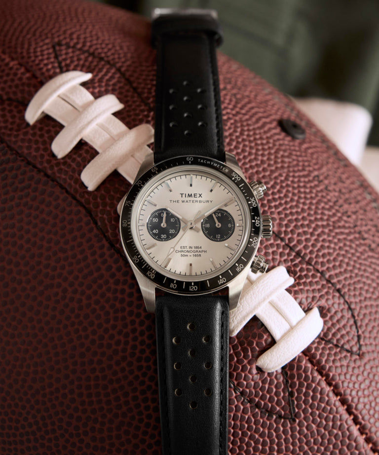 TW2Y19300 Reloj Waterbury Heritage Chronograph de 39 mm con correa de piel  Imágenes de las siluetas clave de la campaña (fotos de producto)