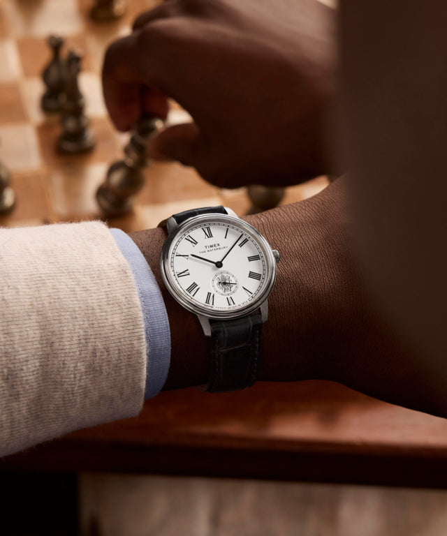 Reloj TW2Y23100 Waterbury Metropolitan Sub-Second de 39 mm con correa de piel  Imagen principal de la muñeca