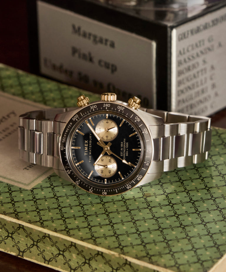 TW2Y24000 Reloj Waterbury Heritage Chronograph de 39 mm con brazalete de acero inoxidable   Imagen de los modelos clave de la campaña (fotos de producto)