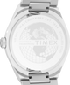 TW2Y25000 Q Timex® Continental Día y fecha, reloj de 39 mm con brazalete de acero inoxidable. Imagen del fondo de la caja