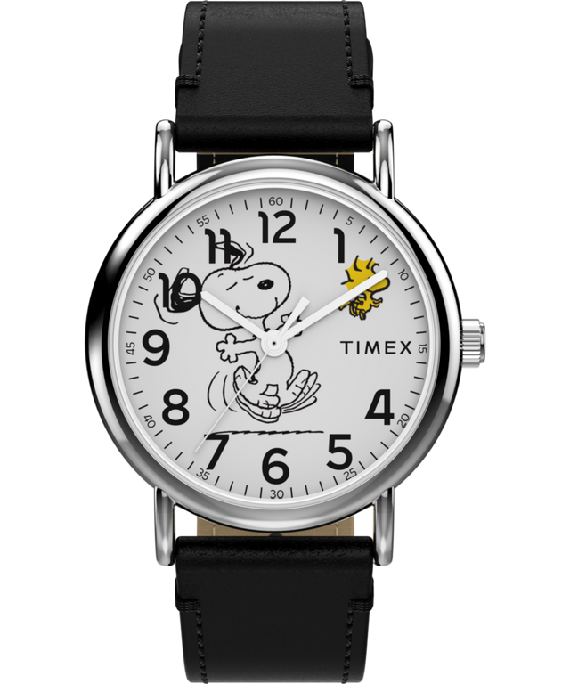 TW2Y31000 Peanuts® x Timex Weekender Snoopy Dancing, reloj de 38 mm con correa de piel. Imagen principal