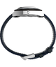 TW2Y31400 Q Timex® 1972 World Time, reloj de 39 mm con correa de piel. Imagen de perfil