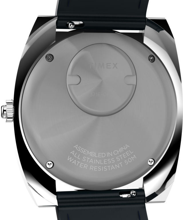 TW2Y31400 Q Timex® 1972 World Time, reloj de 39 mm con correa de piel. Imagen del fondo de la caja.