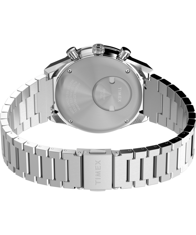 TW2Y36200 Q Reloj Timex® cronógrafo de 40 mm con brazalete de acero inoxidable. Imagen del fondo de la caja con accesorio.