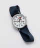 TW2Y51400 Reloj Peanuts® x Timex Weekender Baseball de 38 mm con correa de tela  Imagen de los modelos clave de la campaña (fotos de producto)