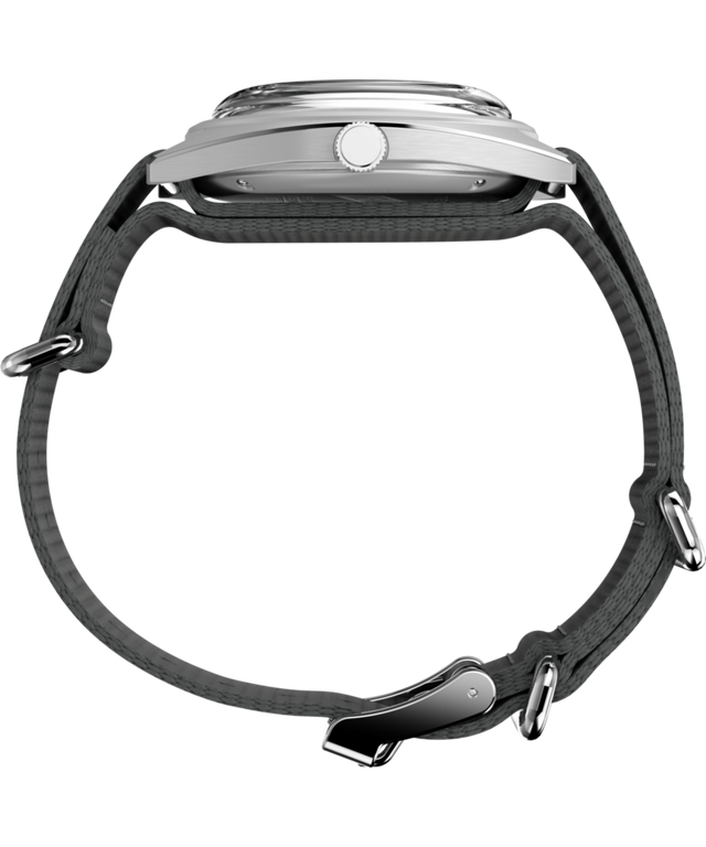 TW2Y52300 Imagen de perfil del reloj Worn & Wound x Timex Storm de 37 mm con correa de tela