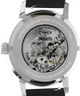 TW2Y53800 Peanuts® x Timex Marlin® Automatic Soccer, reloj de 40 mm con correa de piel. Imagen del fondo de la caja.