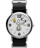 Imagen principal del reloj Peanuts® x Timex Weekender Snoopy de 40 mm con correa de piel TW2Y60900