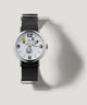 Imagen de las siluetas principales de la campaña (fotos comerciales) del reloj Peanuts® x Timex Weekender Snoopy de 40 mm con correa de piel TW2Y60900