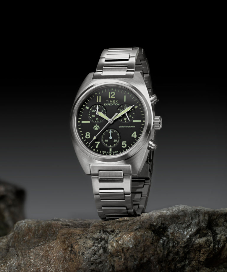 TW2Y61200 Reloj Expedition® Capstone Chronograph de 41 mm con brazalete de acero inoxidable  Imagen de los modelos clave de la campaña (fotos de producto)