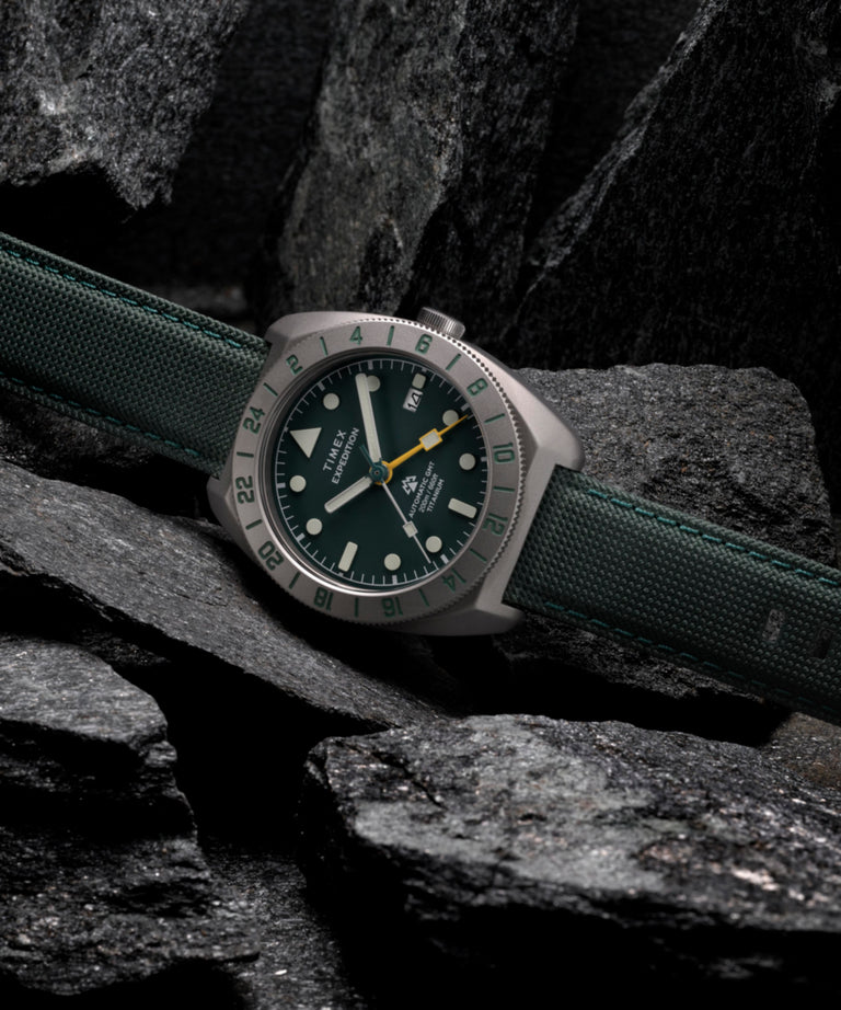 TW2Y63400 Expedition® Pioneer Titanium Automático GMT de 41 mm con correa de tela: siluetas clave de la campaña (fotos de producto) Imagen