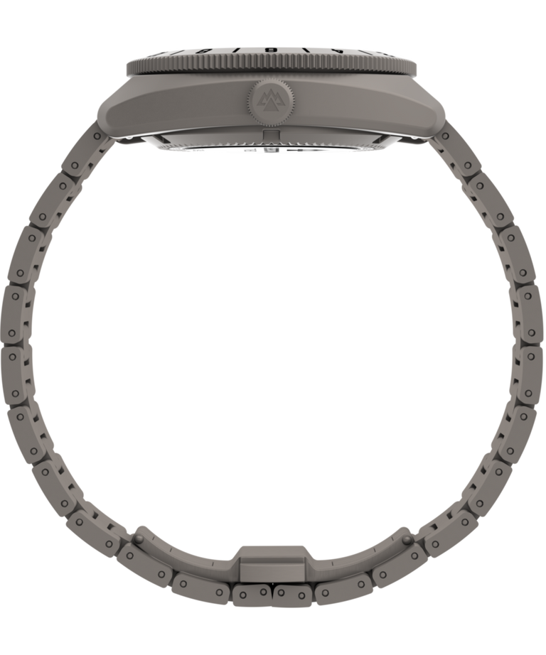 Imagen de perfil del reloj Expedition® Pioneer Titanium Automatic GMT de 41 mm con brazalete de titanio TW2Y63500