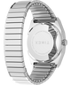Imagen de la parte posterior de la caja con enganche del reloj Timex® Automatic 1983 E Line de 34 mm con correa elástica de acero inoxidable TW2Y66700