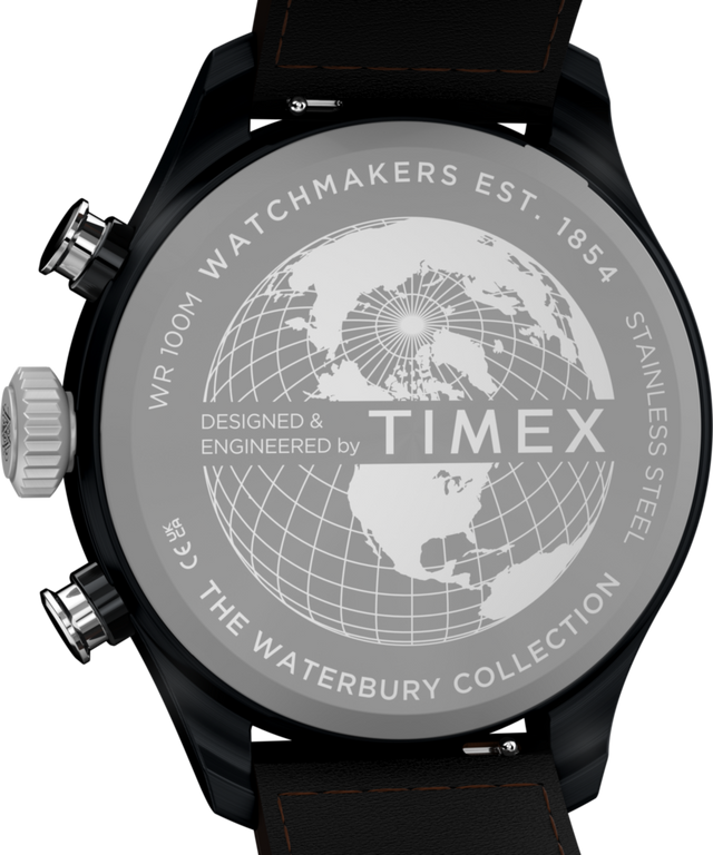 TW2Y70100 Waterbury Ace Fly-Back Cronógrafo de 43 mm con correa de piel: imagen del fondo de la caja del reloj