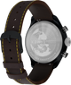 TW2Y70100 Reloj Waterbury Ace con cronógrafo «fly-back» de 43 mm y correa de piel. Imagen del fondo de la caja con accesorio.