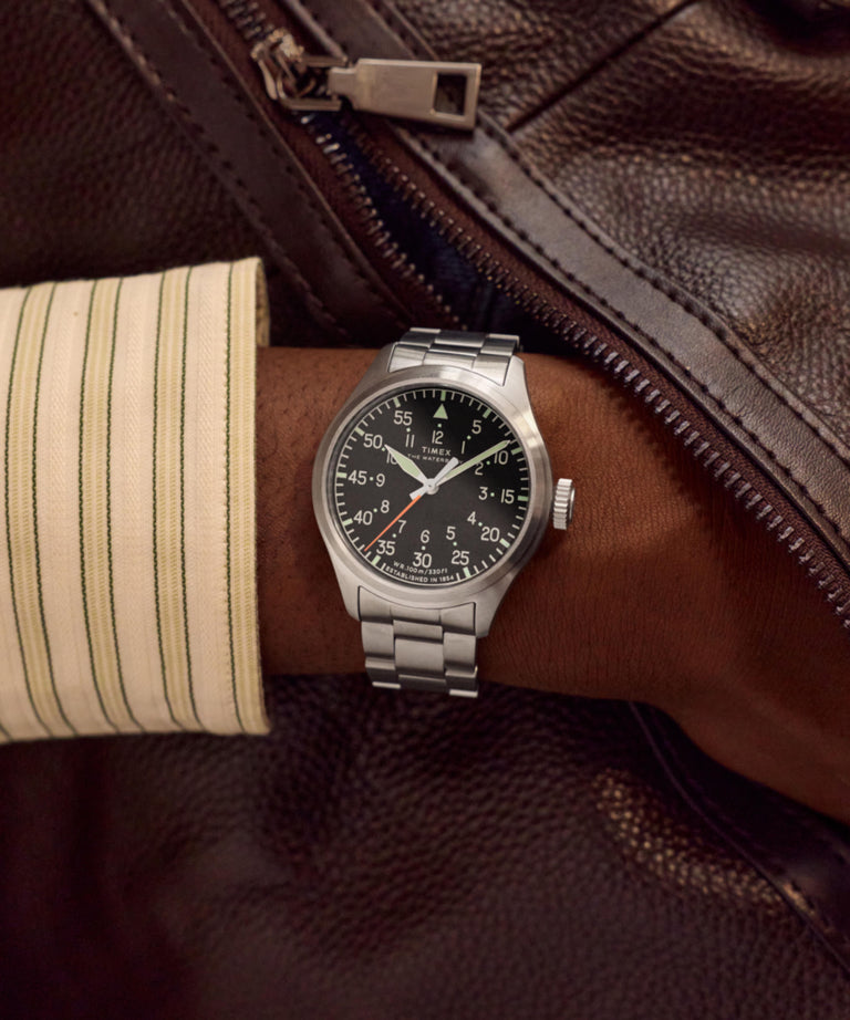 TW2Y70300 Reloj Waterbury Ace de 41 mm con brazalete de acero inoxidable  Imagen principal de la muñeca