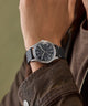 TW2Y71800 Reloj Timex MK1 automático de 40 mm con correa de piel. Foto alternativa de la muñeca. 1 imagen