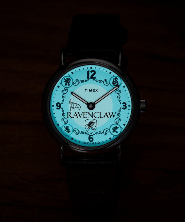 TW2Y76500 Harry Potter x Timex Weekender, casa Ravenclaw, reloj de 38 mm con correa de piel. Siluetas clave de la campaña (fotos de producto). Imagen