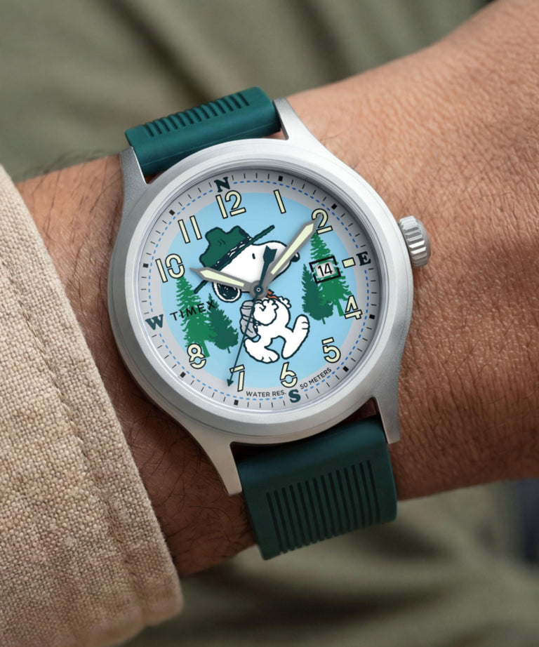 TW2Y84800 Reloj Peanuts® x Timex Expedition® Scout de 40 mm con correa de silicona. Imagen principal de la muñeca
