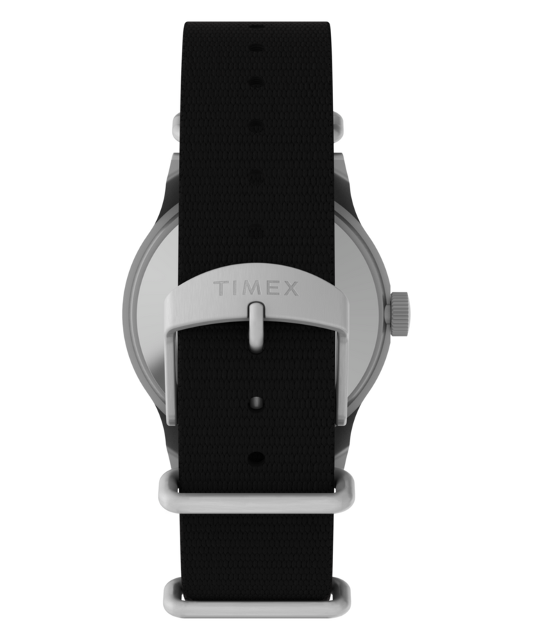 TW2Y85400 Imagen de la correa de reloj Peanuts® x Timex MK1® de 36 mm con correa de tela