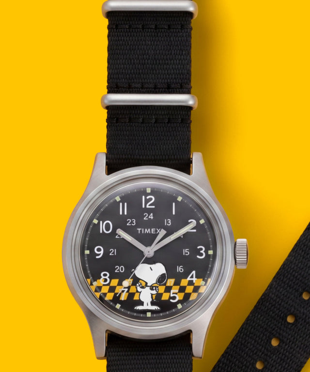 TW2Y85400 Reloj Peanuts® x Timex MK1® de 36 mm con correa de tela: imágenes de las principales siluetas de la campaña (fotos de producto)