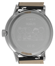 TW2Y85600 Reloj Peanuts® x Timex Waterbury Classic de 40 mm con correa de piel  Imagen del fondo de la caja