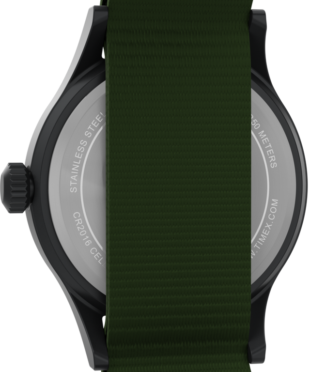 Imagen de la tapa trasera del reloj Expedition Scout de 40 mm con correa de tela TW4B04700