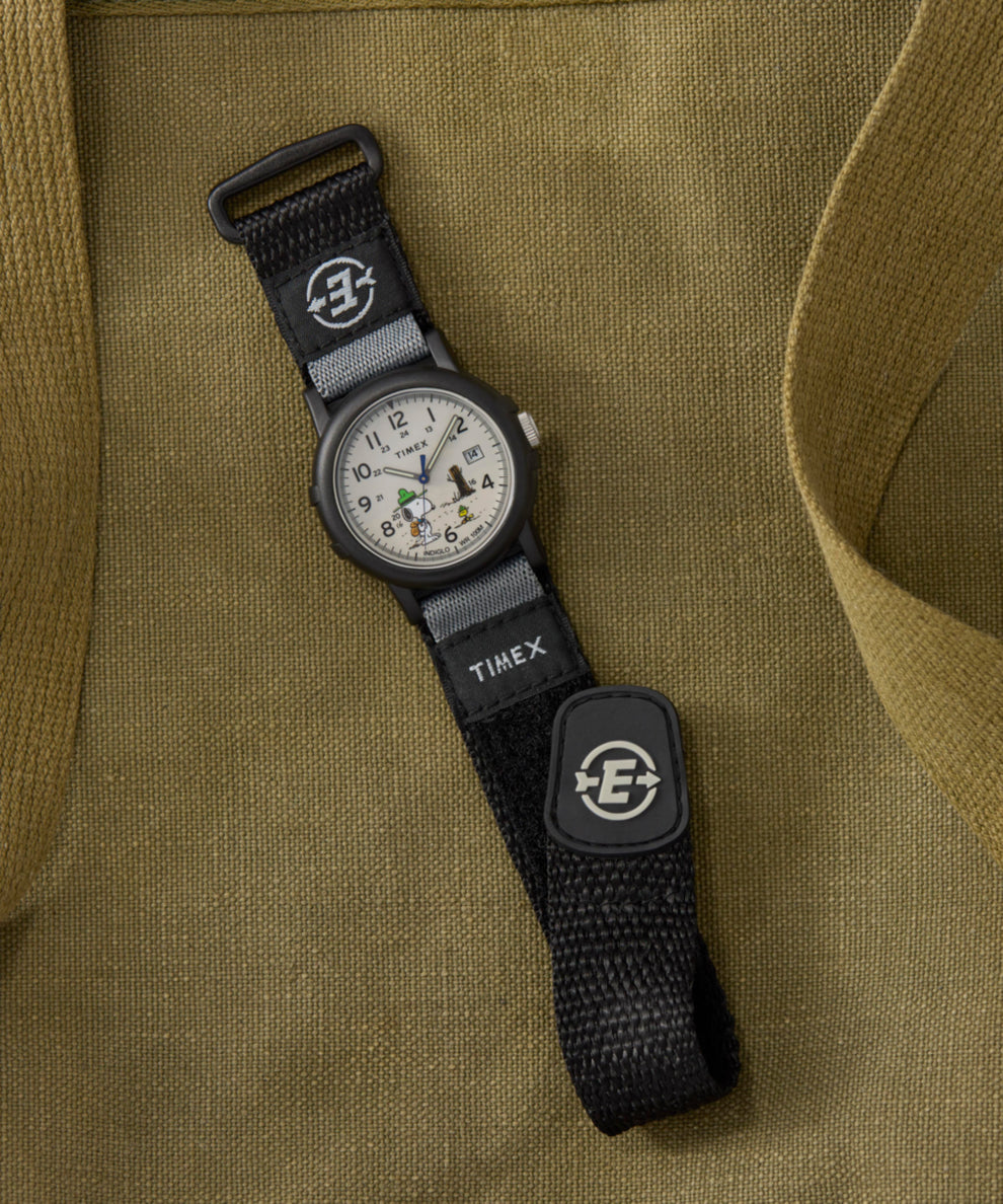 TW4B29100 Timex Expedition® x Peanuts Beagle Scout Fast Wrap Strap Watch Campaign Key Silhouettes (Beauty shots) Image