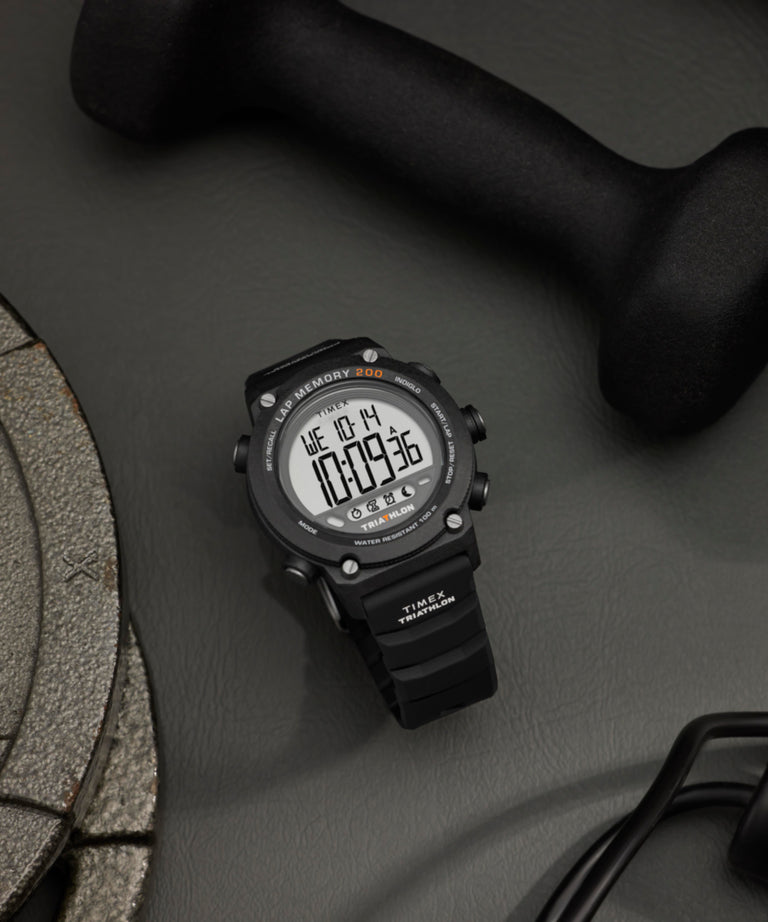 Imagen de las siluetas clave de la campaña del reloj TW5M66900 Triathlon 200 Lap de 44 mm con correa de silicona (fotos de presentación)
