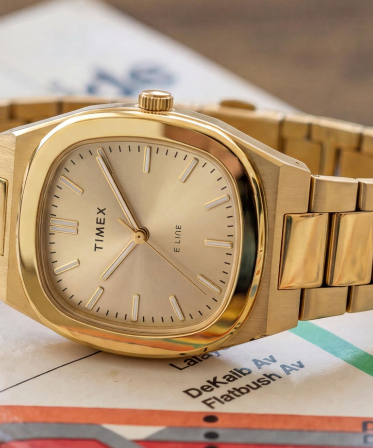 TW6A00900 Reloj Timex® Quartz E Line de 30 mm con brazalete de acero inoxidable: siluetas clave de la campaña (fotos de producto) Imagen